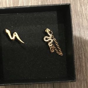Women’s Jeweled snake earrings